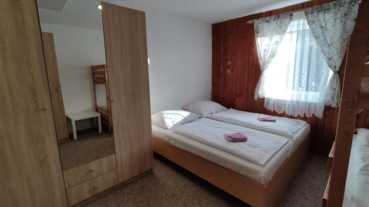 Ferienwohnung Penzion Na Slunicku Mariánská Exterior foto