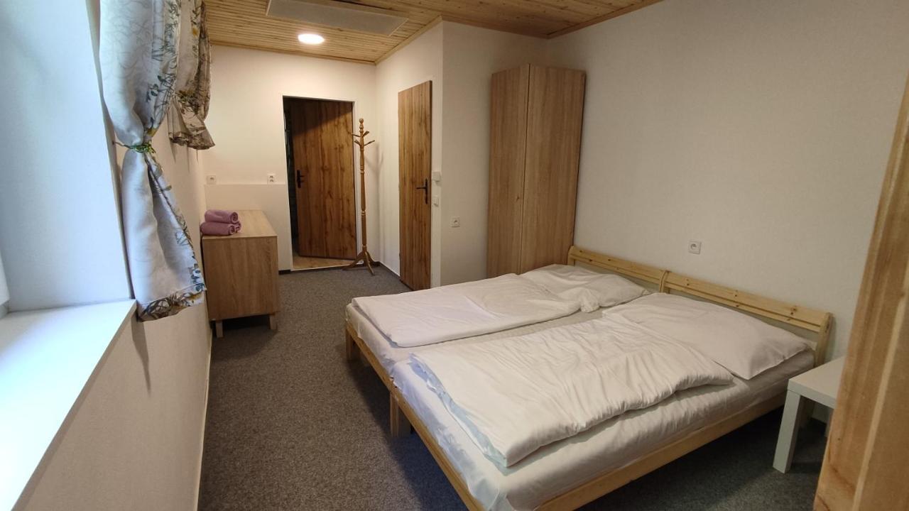 Ferienwohnung Penzion Na Slunicku Mariánská Exterior foto